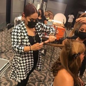 Meet your Posher, Carolina